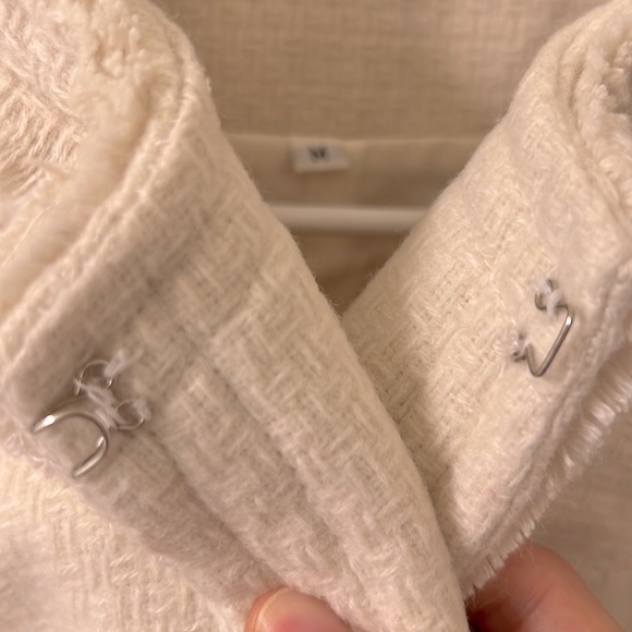 Ivory Jacket - Picture 4 of 6